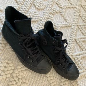 Black converse
